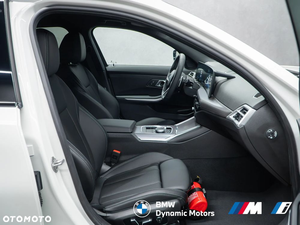 BMW Seria 3 318i - 21