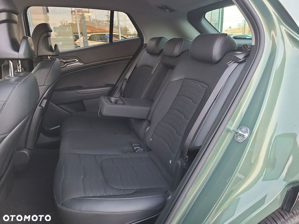 Kia Sportage 1.6 T-GDI MHEV Business Line 2WD DCT - 16
