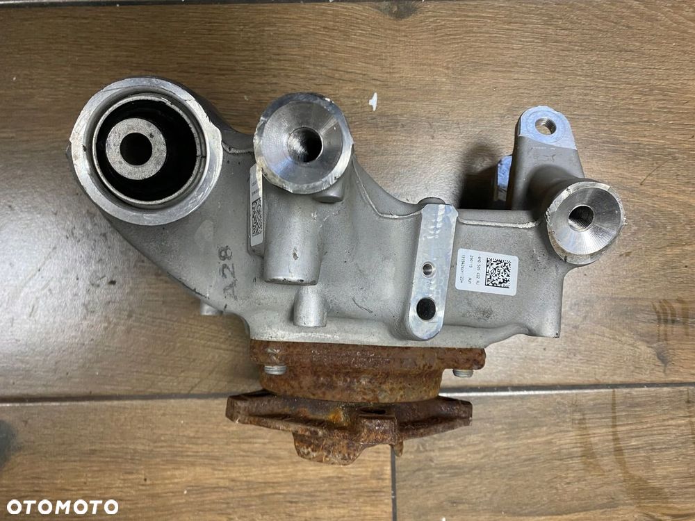 AUDI Q7 SQ7 4M Q8 ZWROTNICA PR,TYL 4M0505432AJ - 1