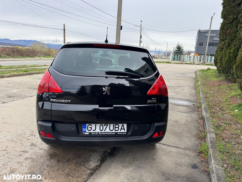 Peugeot 3008 1.6 HDI FAP BVMP6 Confort Pack - 11