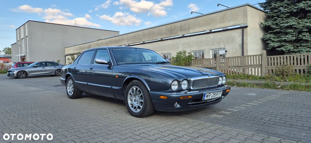 Jaguar XJ - 2