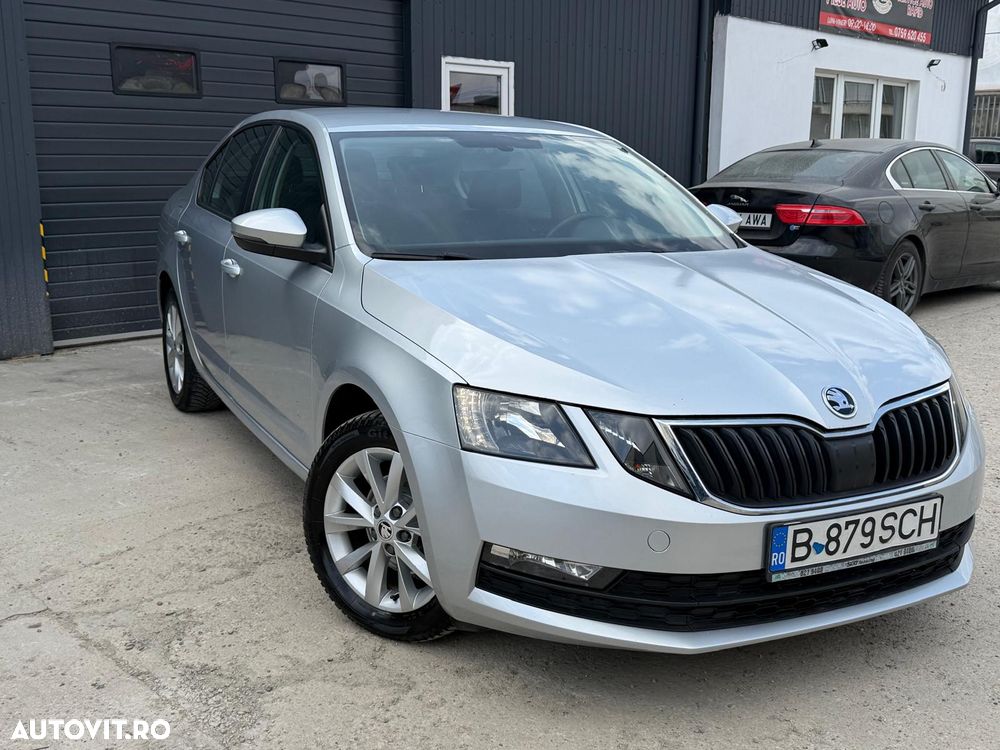 Skoda Octavia 2.0 TDI DSG Ambition - 3