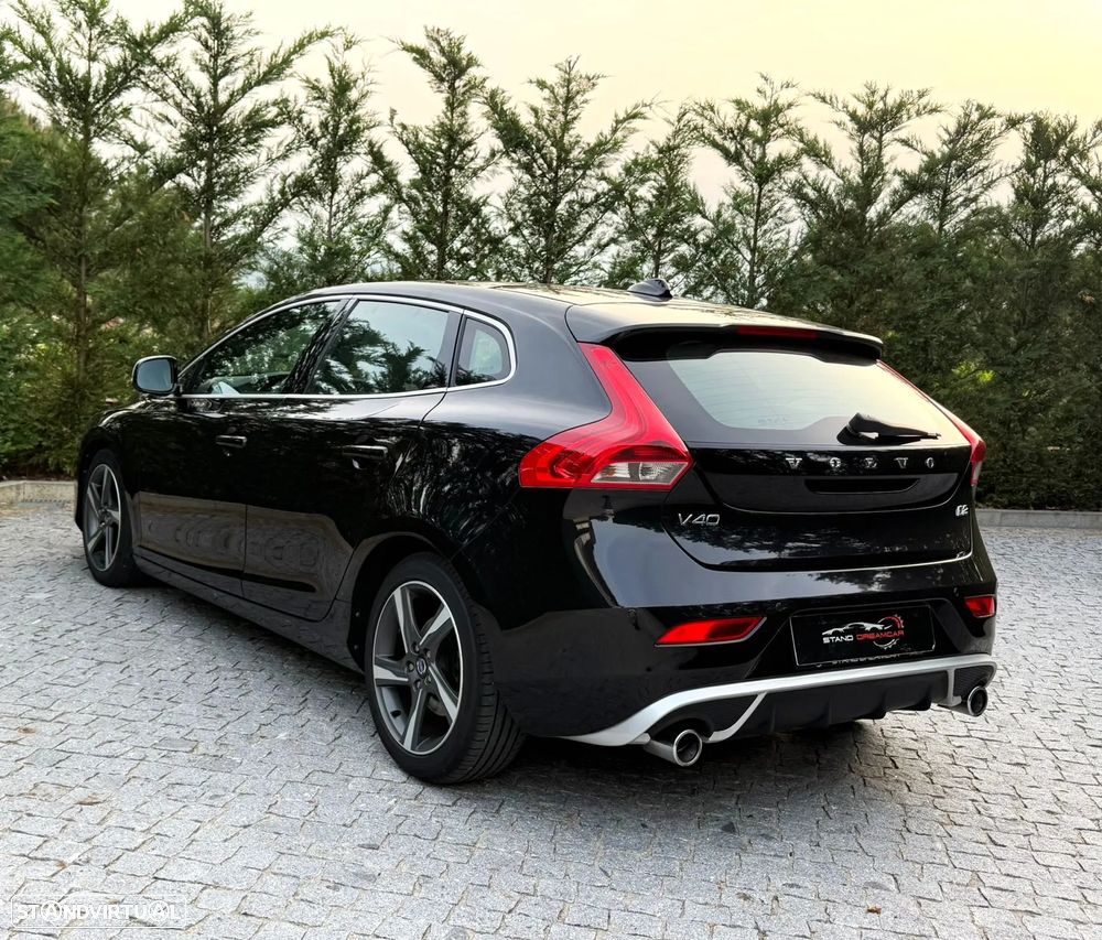 Volvo V40 D2 R Design - 7