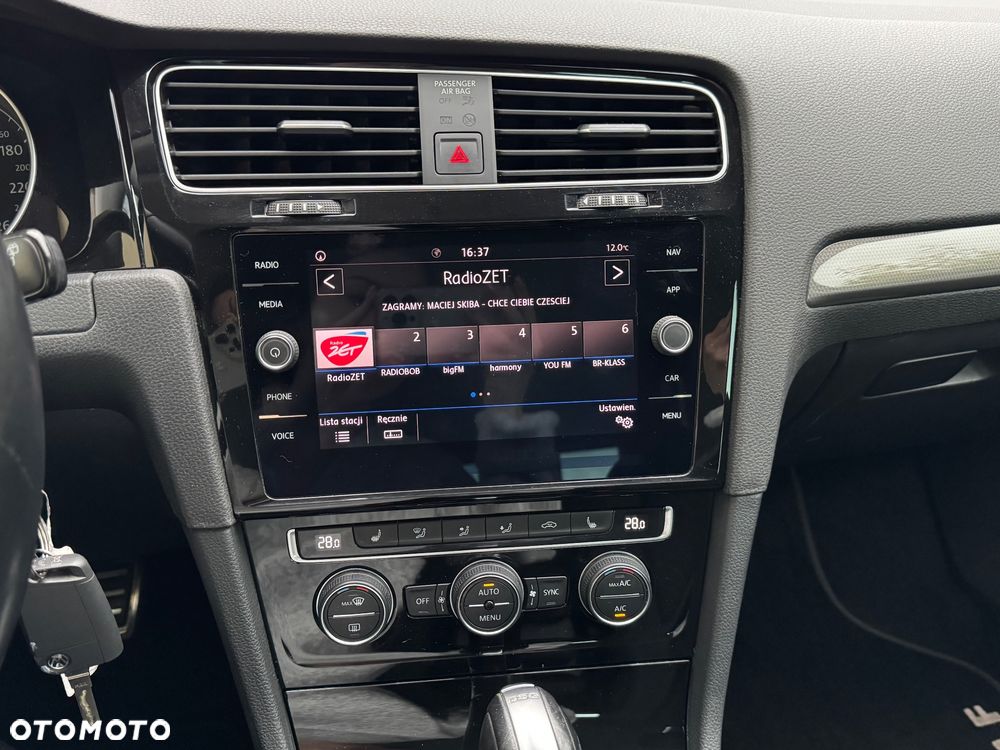 Volkswagen Golf Variant 1.6 TDI SCR DSG IQ.DRIVE - 17