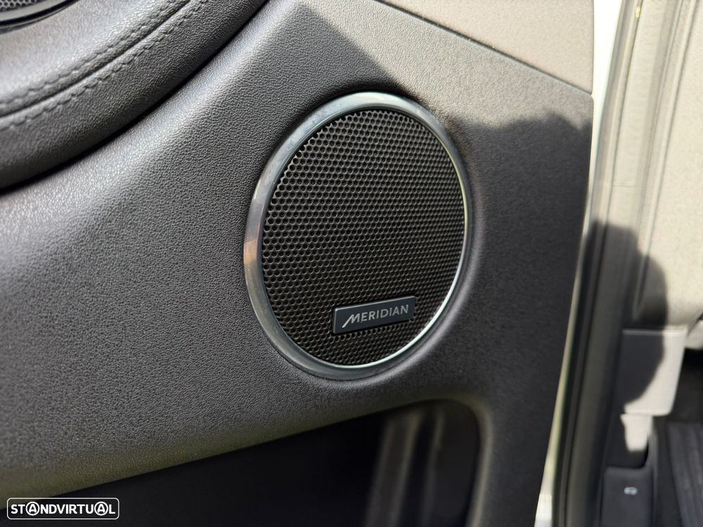 Land Rover Discovery Sport P300e Dynamic SE - 21