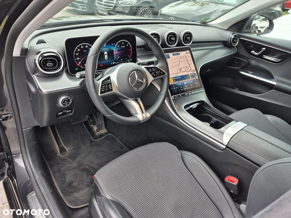 Mercedes-Benz Klasa C 200 d mHEV - 16