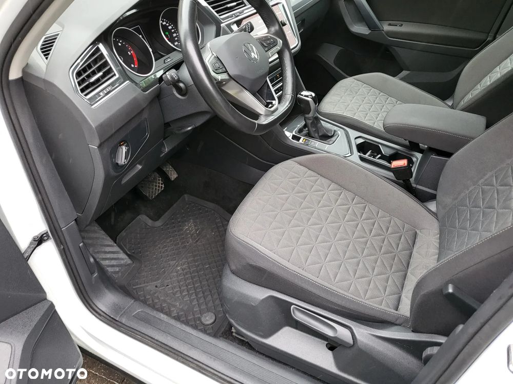 Volkswagen Tiguan 2.0 TDI SCR Life DSG - 36