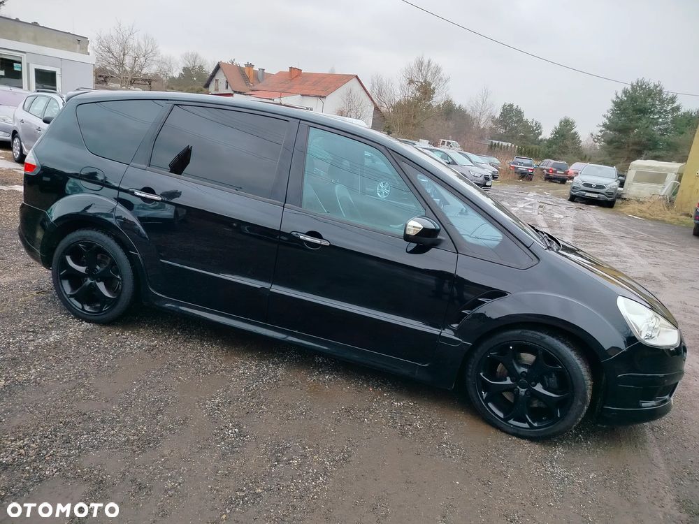 Ford S-Max - 12