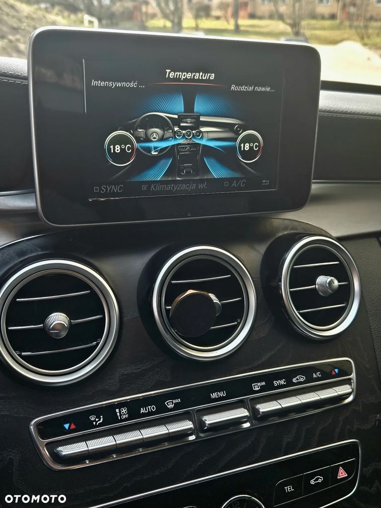 Mercedes-Benz Klasa C 200 7G-TRONIC - 27