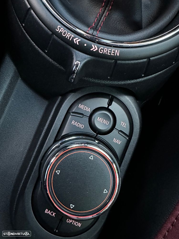 MINI 3 Portas John Cooper Works Auto Desportiva - 26