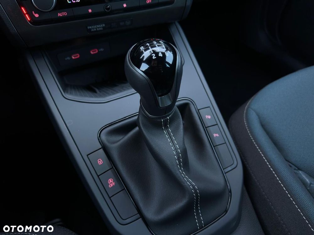 Seat Arona 1.0 TSI Style S&S DSG - 38