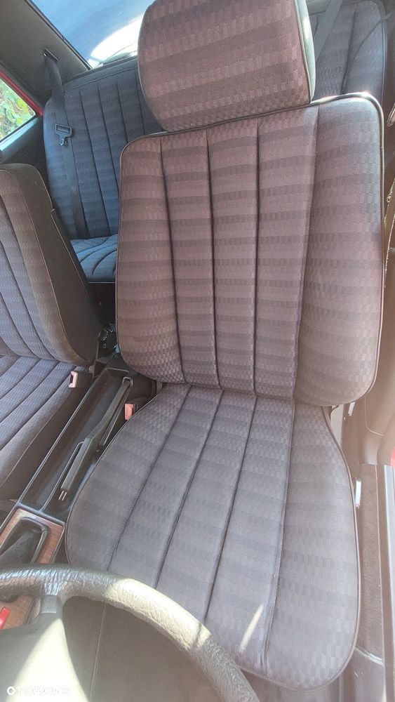 Mercedes-Benz W201 (190) - 16