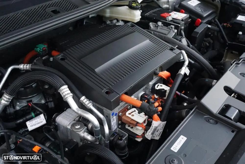 Peugeot e-208 - 44