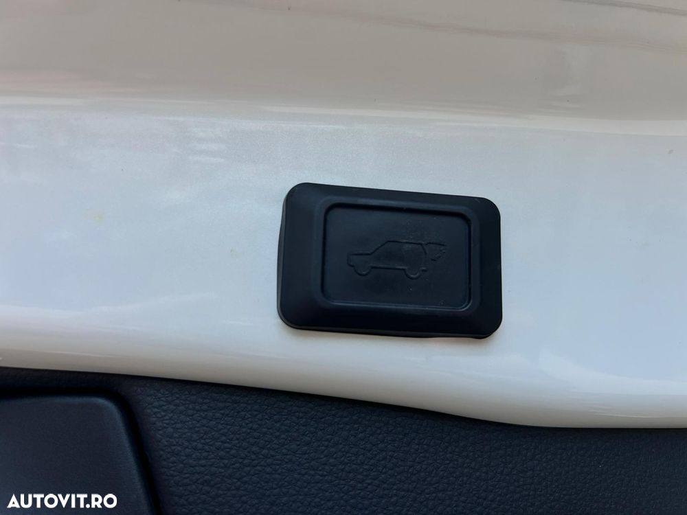 Toyota RAV4 2.5 VVT-iE 4x4 Luxury Premium - 33