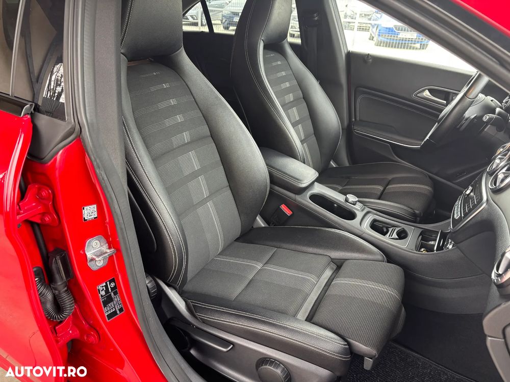 Mercedes-Benz CLA 220 - 35