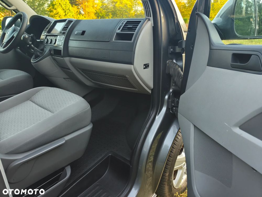 Volkswagen Transporter - 22