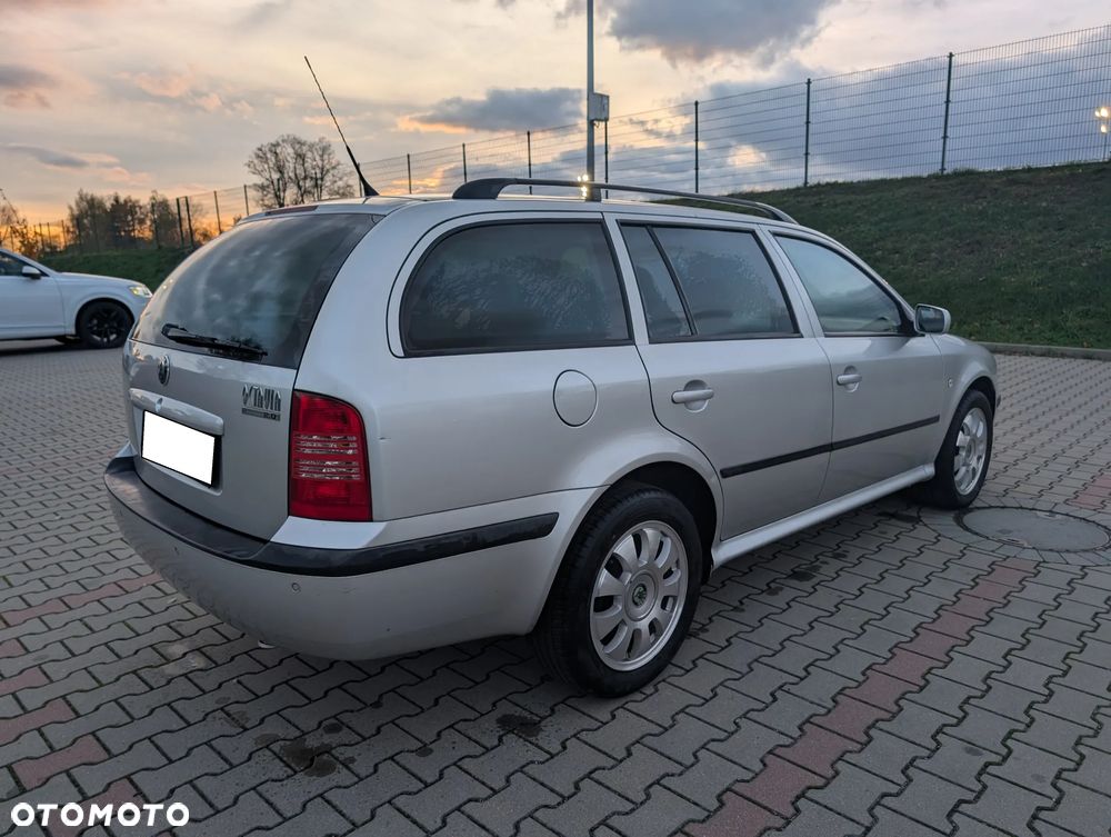 Skoda Octavia 2.0 Combi Ambiente - 5