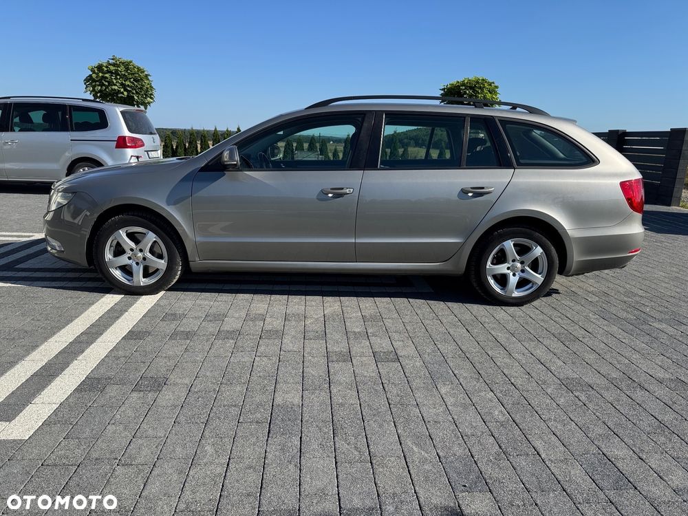Skoda Superb 2.0 TDI Ambition - 14