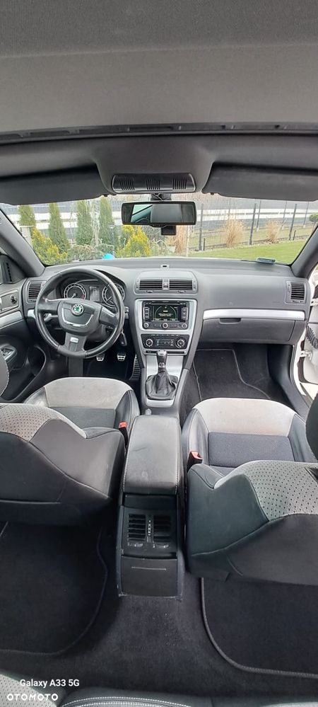 Skoda Octavia 2.0 TDI CR DPF RS - 8