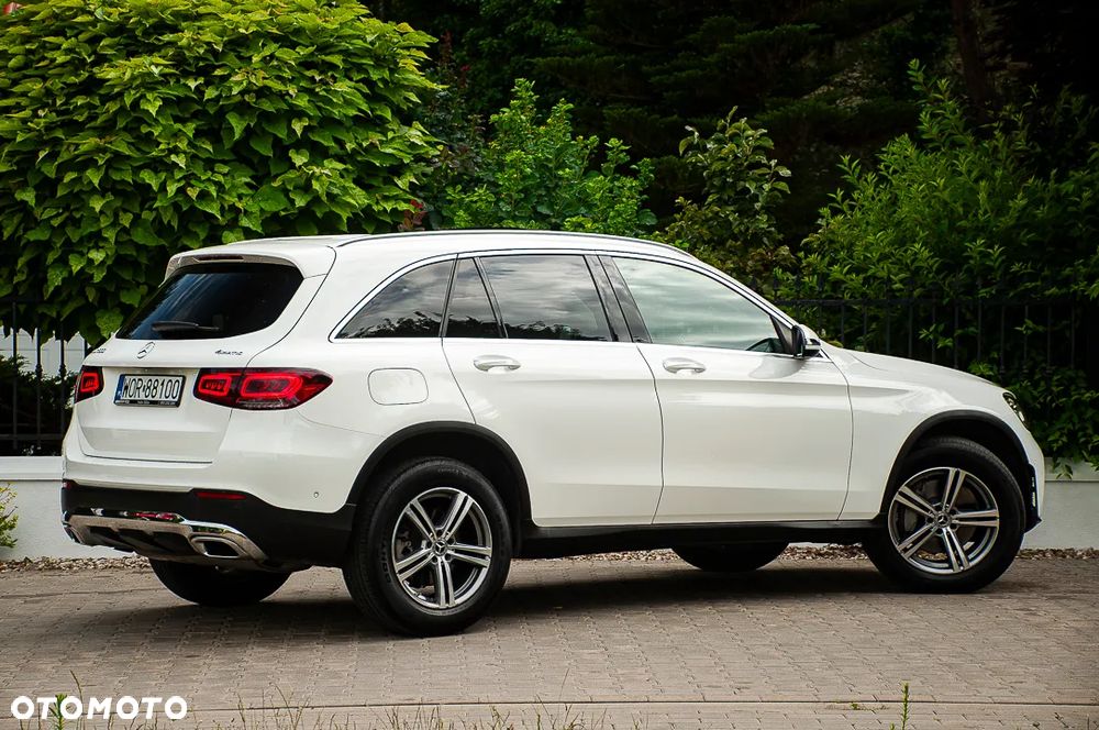 Mercedes-Benz GLC 300 4Matic 9G-TRONIC AMG Line - 15