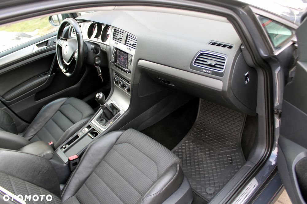 Volkswagen Golf 1.6 TDI 4Motion BlueMotion Technology Comfortline - 12