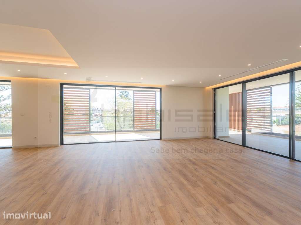 T3 com Terraço e Box em Condomínio de Luxo com Piscina, Ginásio e S... - Grande imagem: 2/47