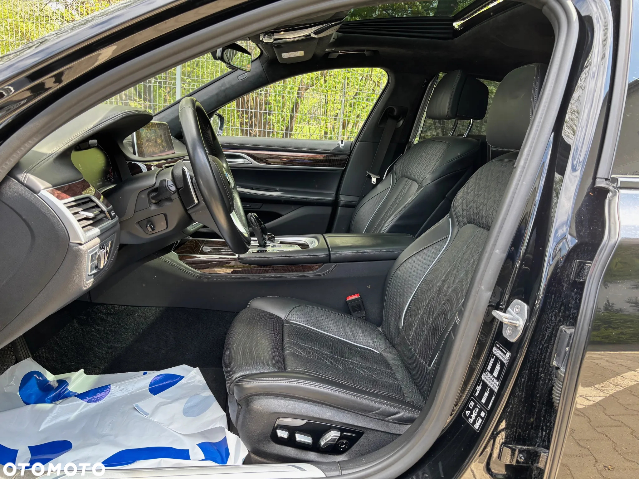 BMW Seria 7 750Ld xDrive - 11
