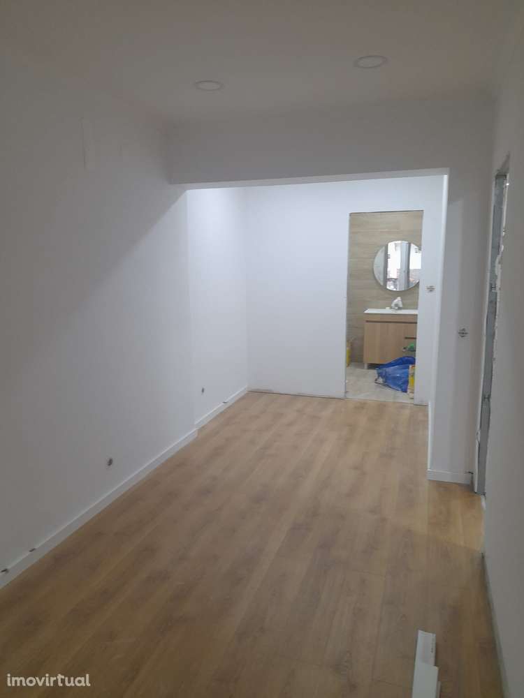 T3 com terraço na Baixa da Banheira - Grande imagem: 2/7