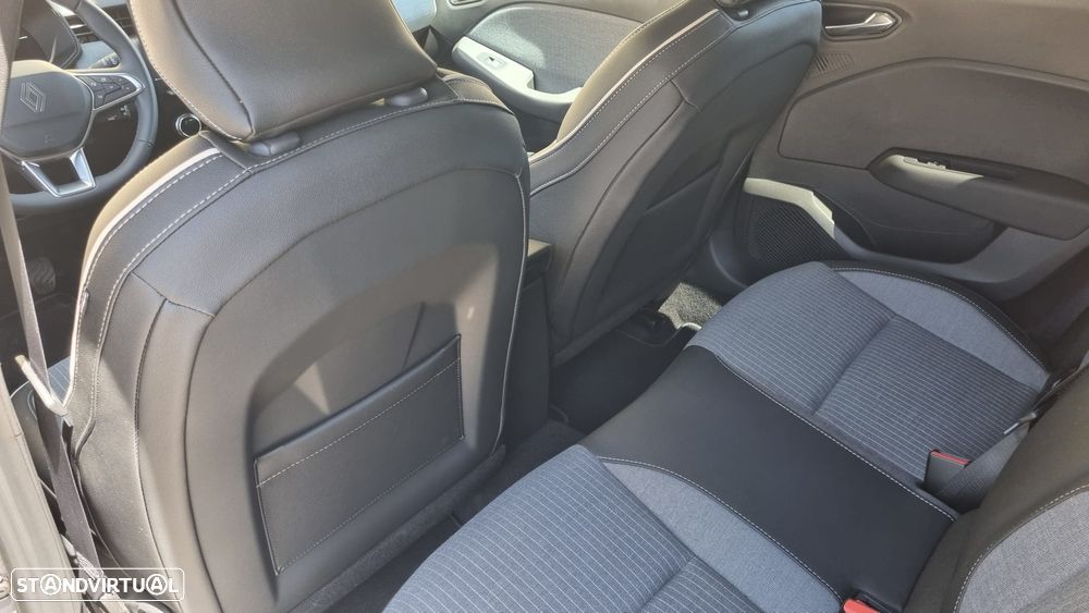 Renault Clio 1.0 TCe Techno Bi-Fuel - 21