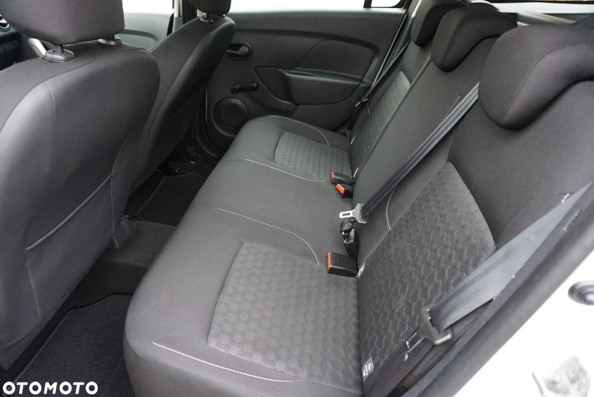 Dacia Logan MCV 1.2 16V Ambiance - 10