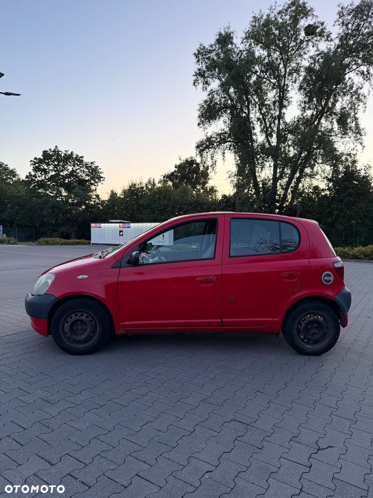 Toyota Yaris 1.0 Base - 3