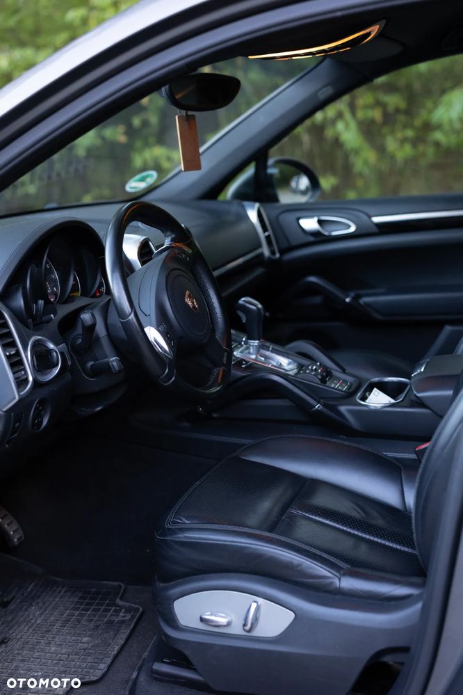 Porsche Cayenne S - 12