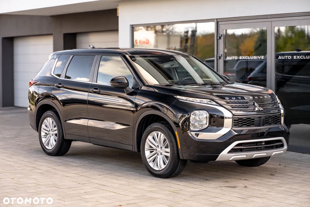 Mitsubishi Outlander - 12