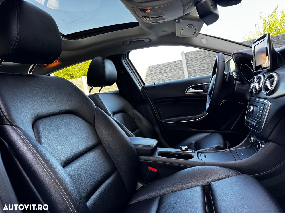 Mercedes-Benz GLA 220 d 4Matic 7G-DCT - 23