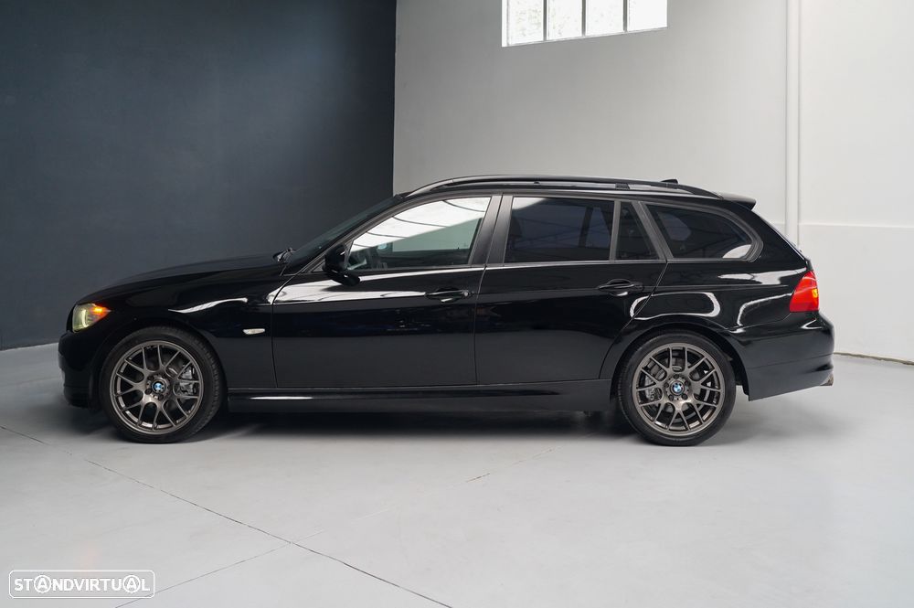 BMW 320 d Touring Navigation Sport - 15