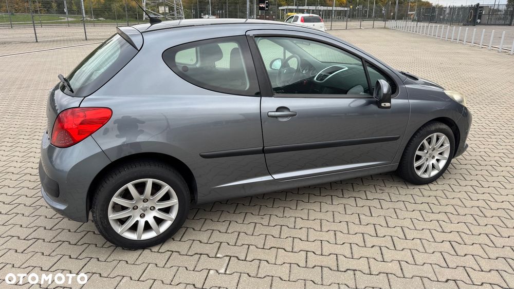 Peugeot 207 1.4 16V Trendy - 4