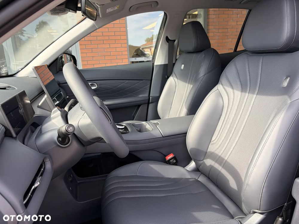 Geely Starray EM-i 1.5 PHEV Pro - 12