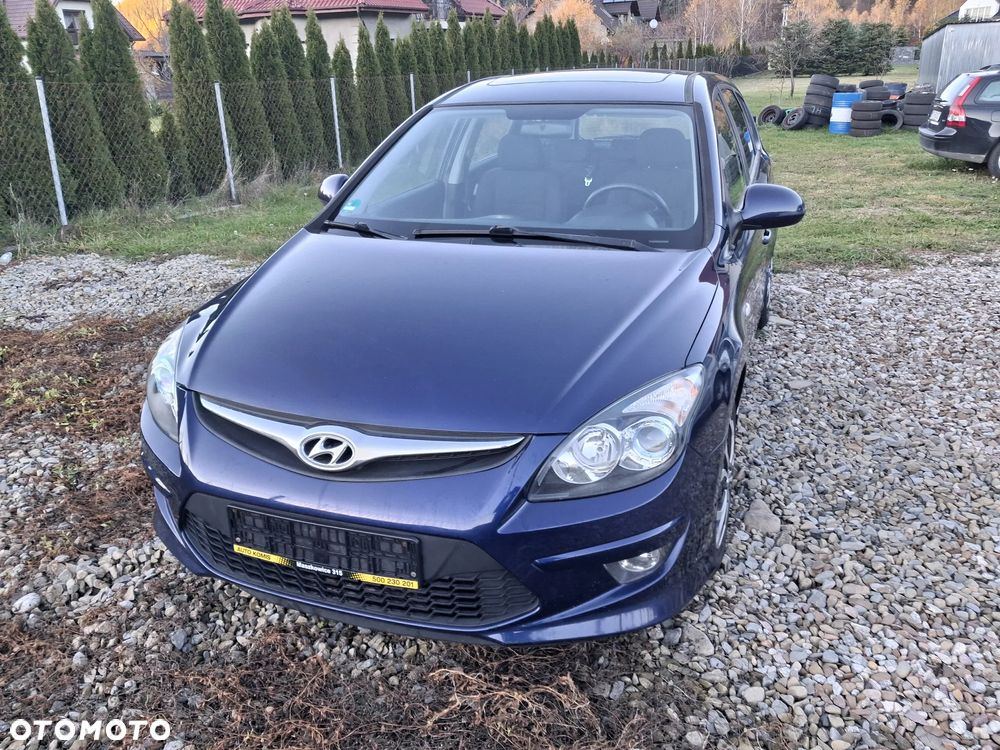 Hyundai i30 1.4 Base + - 2