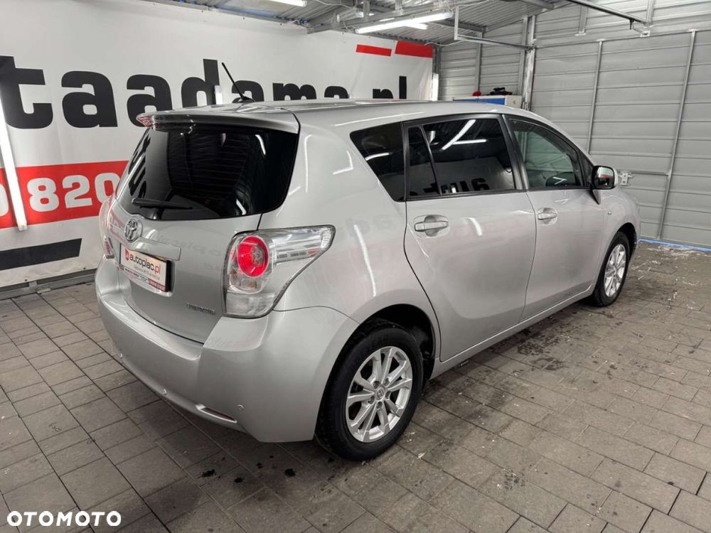 Toyota Verso - 8