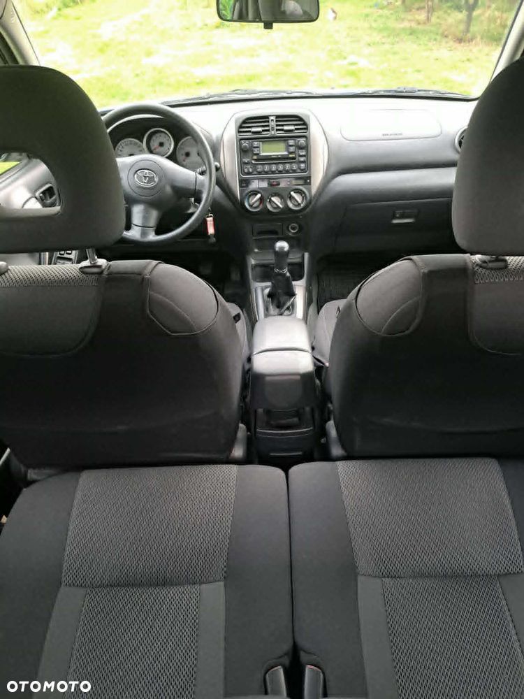 Toyota RAV4 - 7