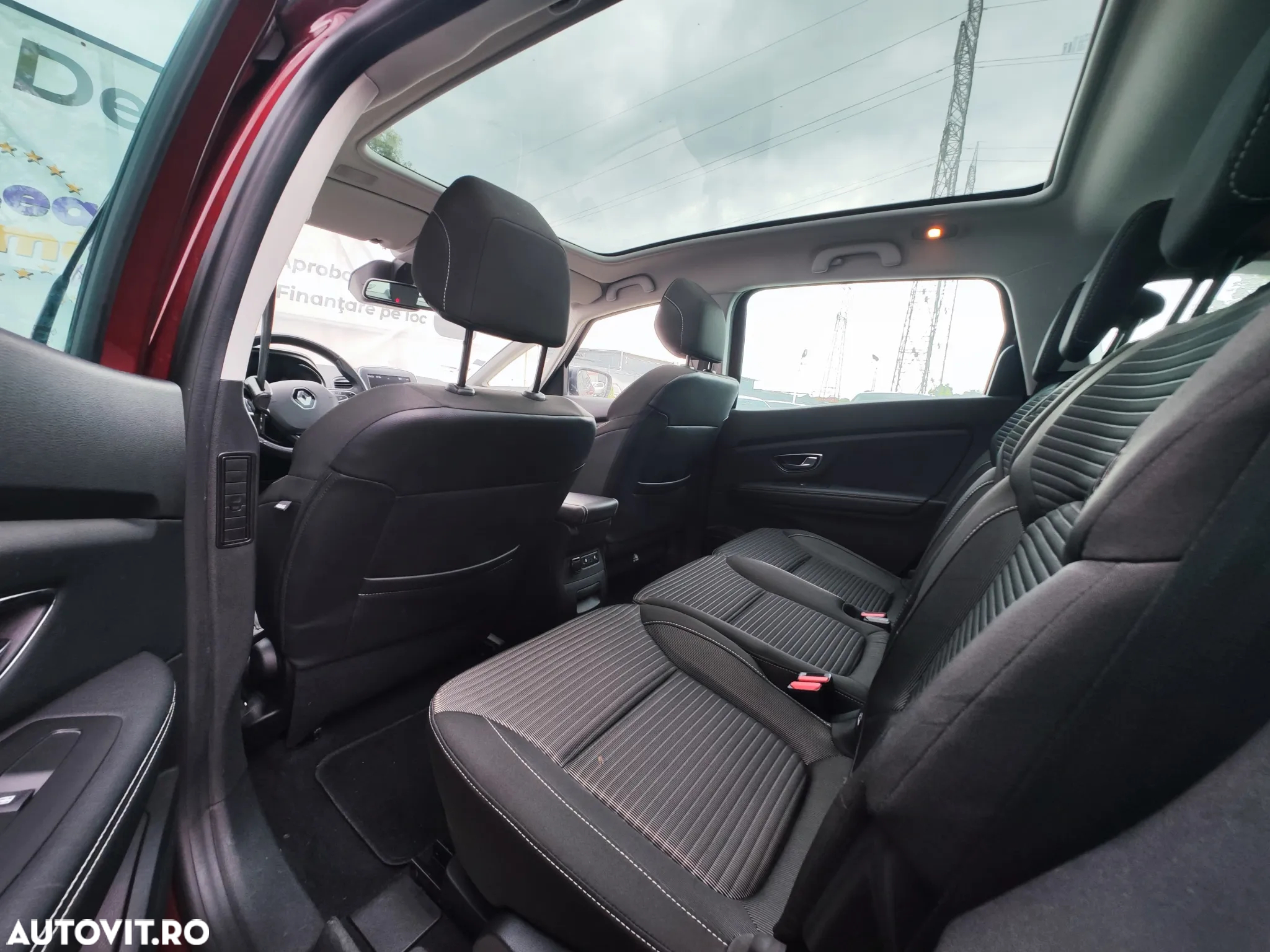 Renault Scenic BLUE dCi 120 EDC BUSINESS EDITION - 11