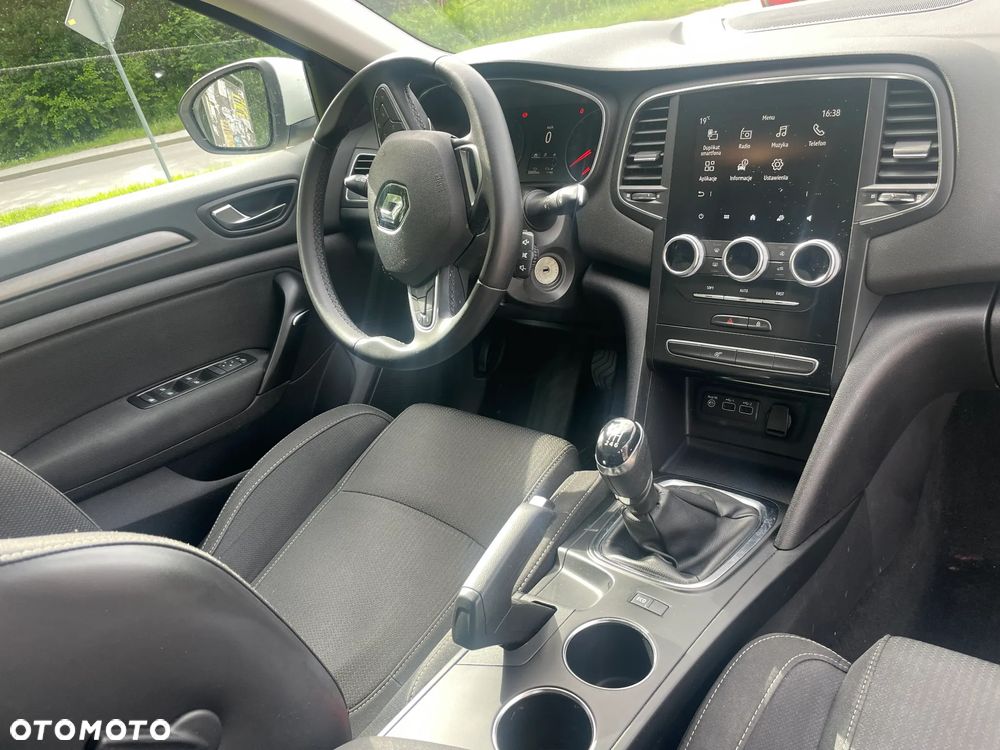 Renault Megane 1.0 TCe Zen - 6