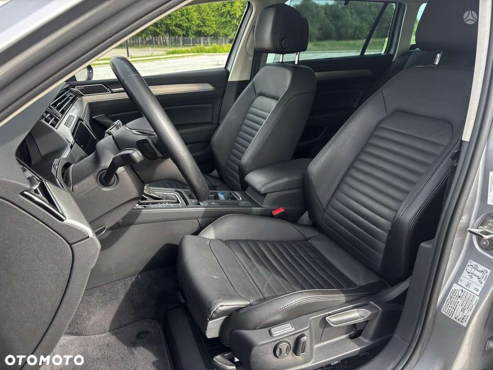 Volkswagen Passat 2.0 TDI Bi-Turbo BMT 4Mot Highline DSG - 14