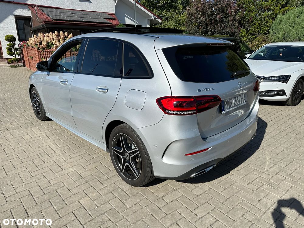 Mercedes-Benz B-Class 2022 photo 4