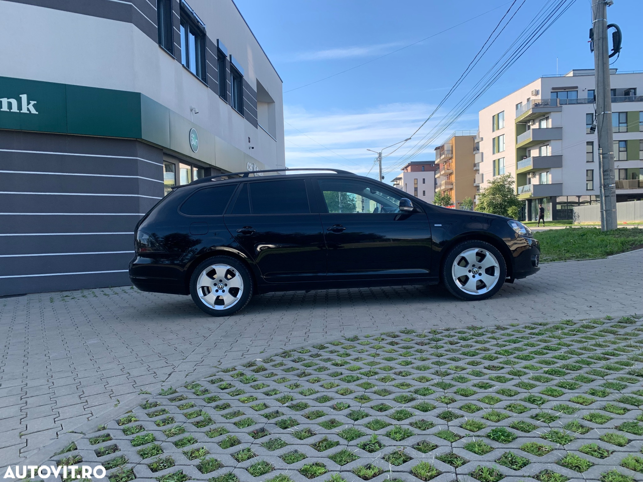 Volkswagen Golf 2.0 TDI DPF BlueMotion Technology MATCH - 13