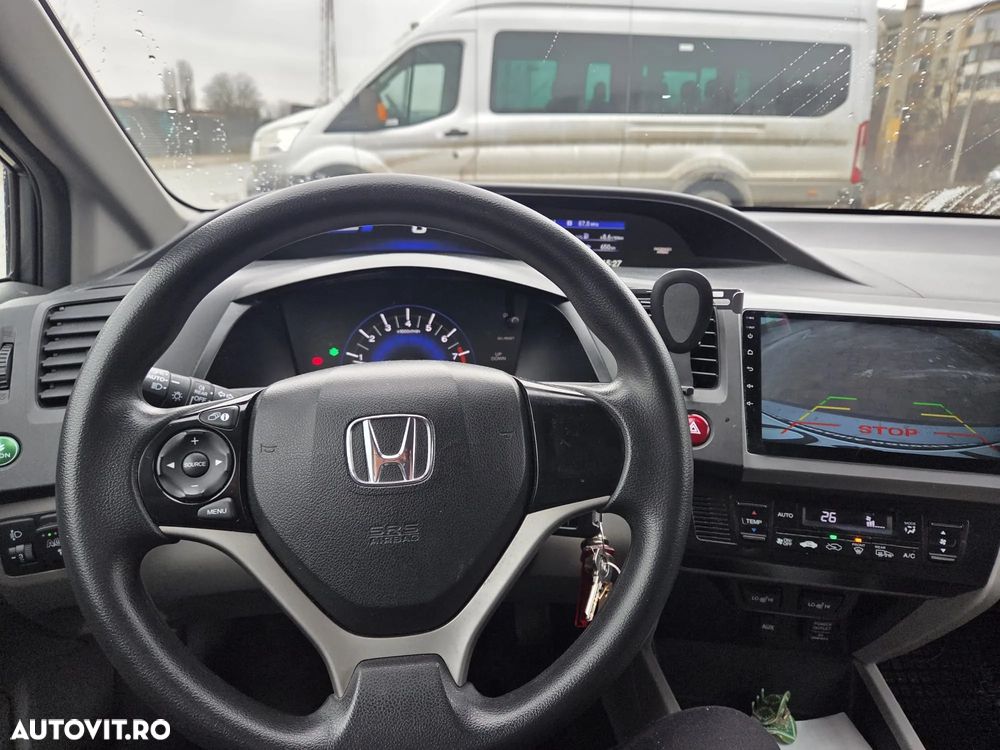 Honda Civic 1.8 i-VTEC MT Elegance - 9