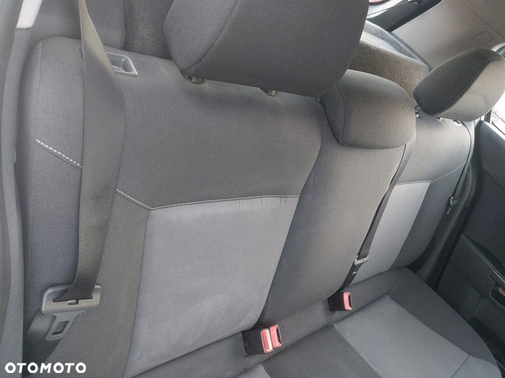 Opel Astra 1.6 Enjoy - 16