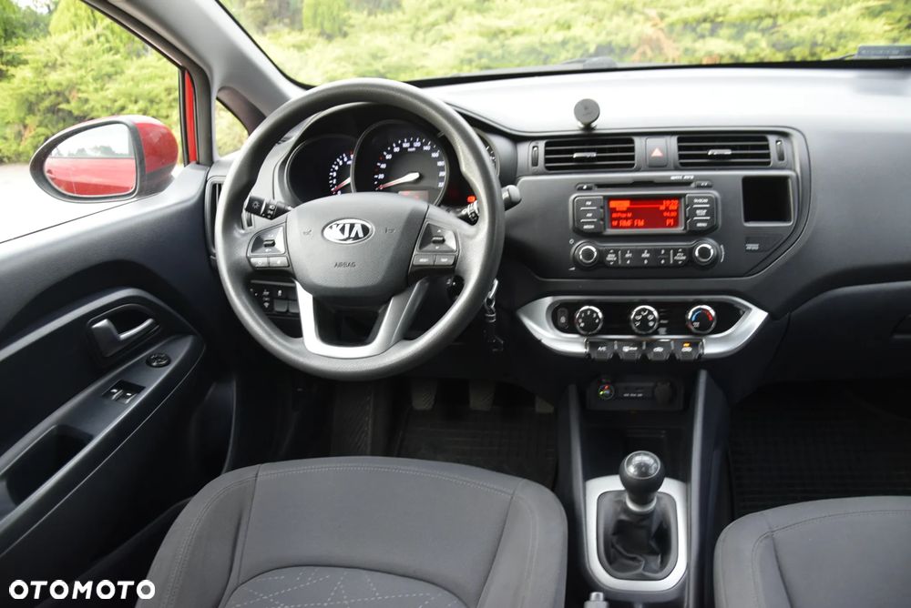Kia Rio - 10