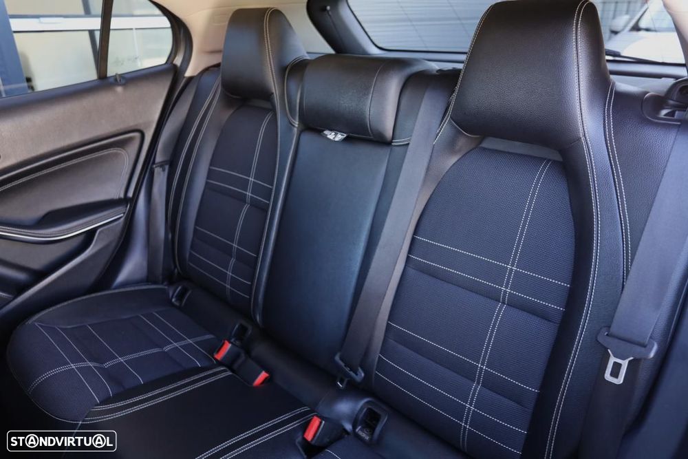 Mercedes-Benz GLA 220 — fotografia 18