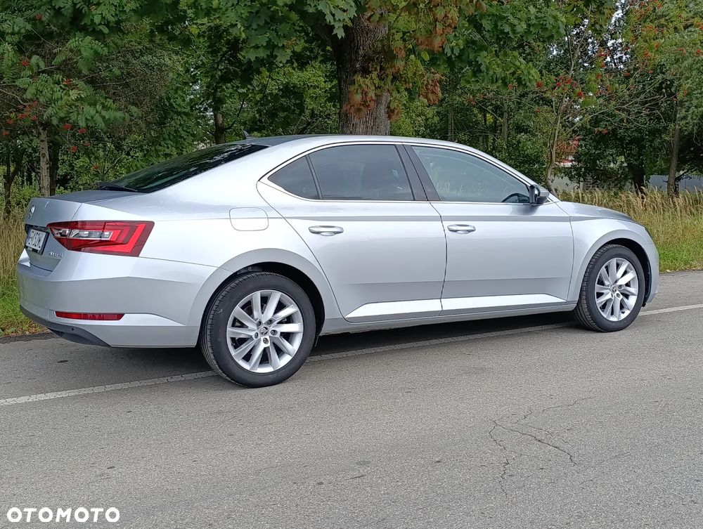 Skoda Superb 2.0 TDI Ambition - 10